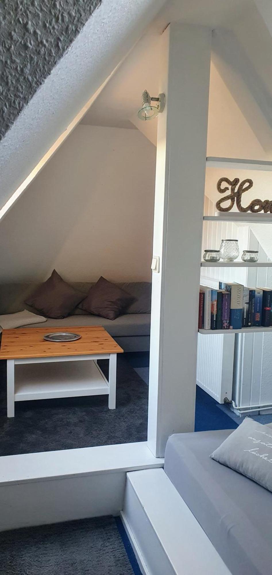 *To Hus* Wohnung Am Rande Von Jever Buitenkant foto